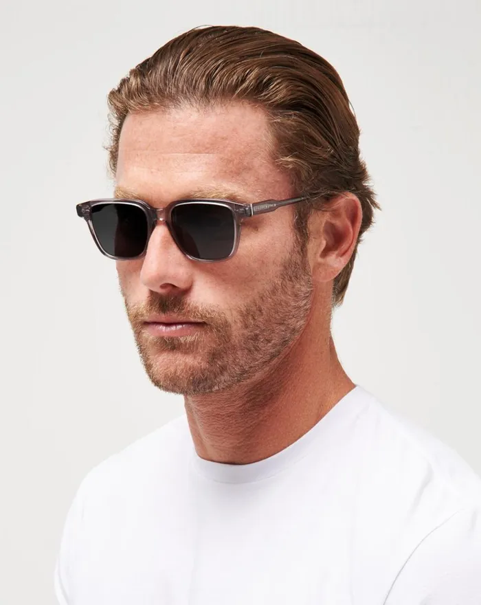 Accessories Sunglasses TravisMathew OFFDAZE SUNGLASSES Translucent Grey Grey Polar