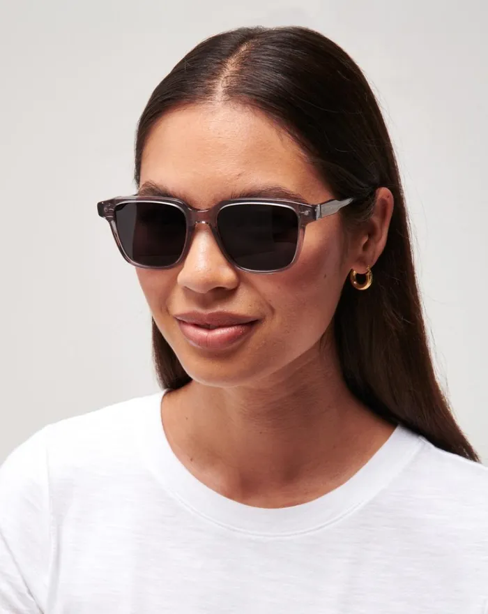 Accessories Sunglasses TravisMathew OFFDAZE SUNGLASSES Translucent Grey Grey Polar