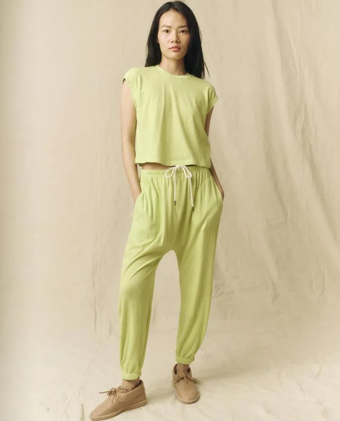 Bottoms Women039s The Great The Jersey Jogger Pant Lime Zest