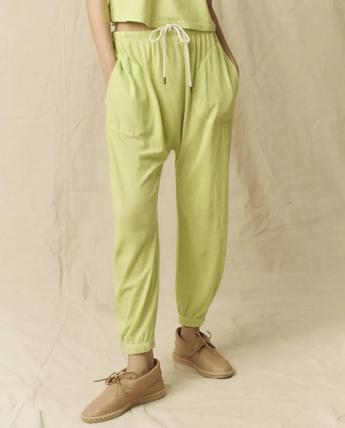 Bottoms Women039s The Great The Jersey Jogger Pant Lime Zest