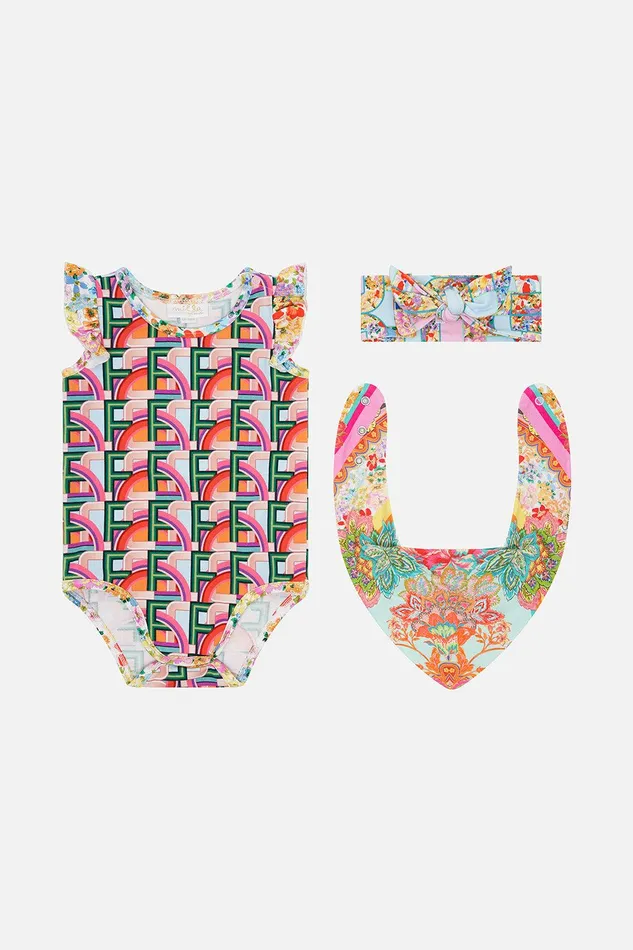 Camilla Baby Babies Onesie Bib And Headband Pack An Italian Welcome 8211 Kids Camilla Baby Babies Onesie Bib And Headband Pack An Italian Welcome 8211 Kids