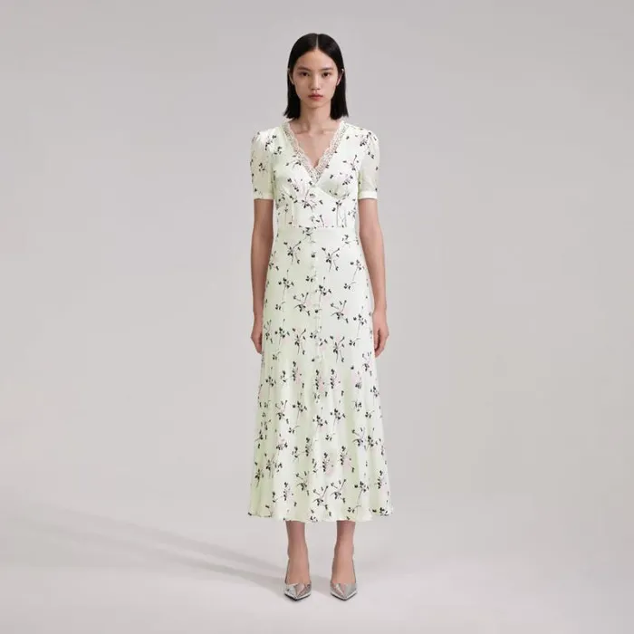 Dresses Woman SelfPortrait Pink Floral Print Tiered Midi Dress Dresses Woman SelfPortrait Pink Floral Print Tiered Midi Dress