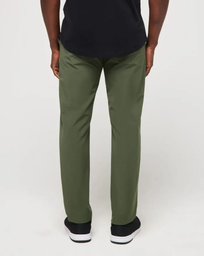 Men Pants TravisMathew OPEN TO CLOSE TECH CHINO PANT Thyme