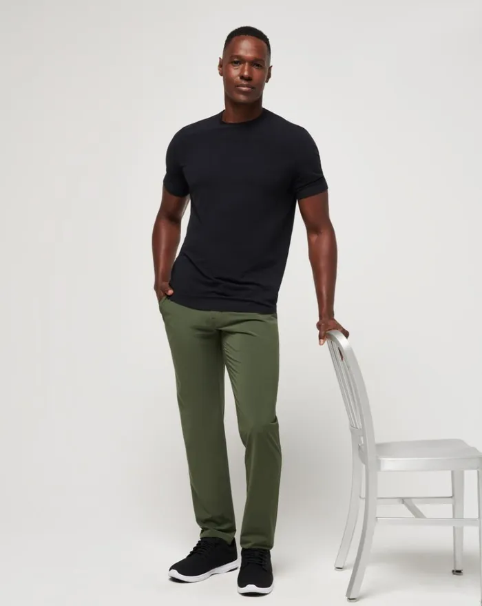 Men Pants TravisMathew OPEN TO CLOSE TECH CHINO PANT Thyme