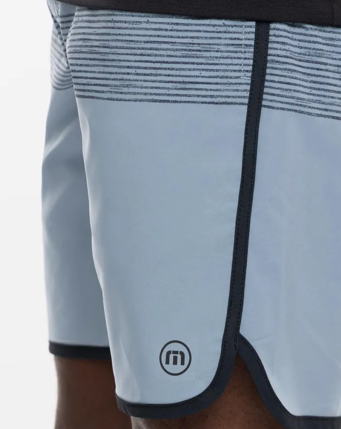 Men Shorts TravisMathew EASY GOING ACTIVE SHORT Faded Denim