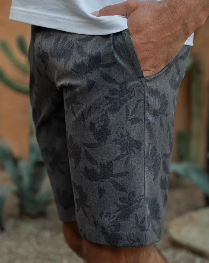 Men Shorts TravisMathew INLET SHORT Heather Grey Pinstripe