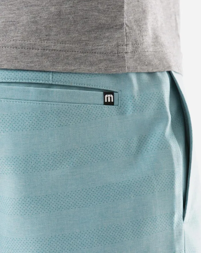 Men Shorts TravisMathew LAKE POWELL SHORT Heather Delphinium