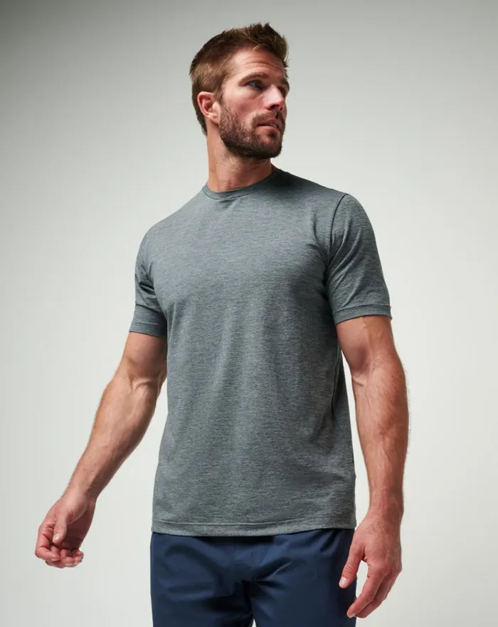 Men Tees TravisMathew SCENIC VISTA ACTIVE TEE Heather Grey