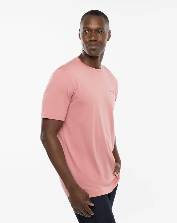 Men Tees TravisMathew SHORE EXCURSION TEE Dusty Rose Men Tees TravisMathew SHORE EXCURSION TEE Dusty Rose