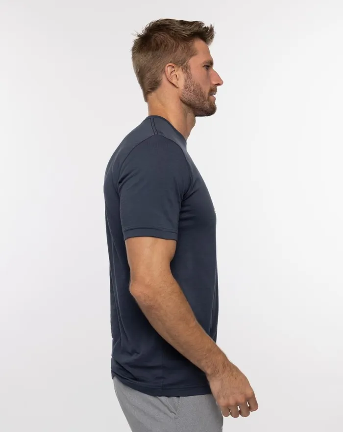 Men Tees TravisMathew SOLAR FLARE TEE Blue Nights