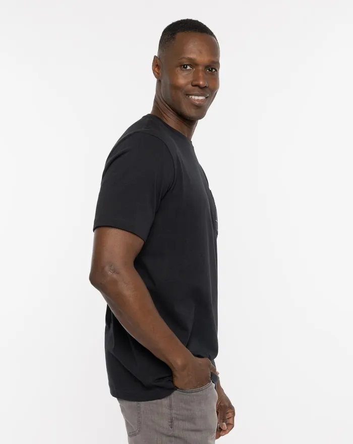 Men Tees TravisMathew ST ANDREWS TEES AND TARTANS TEE Black