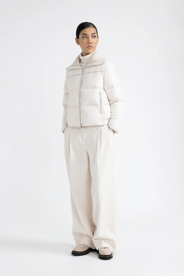 Peserico Outerwear Woman Short Goose Down Jacket With Tricot Collar Hornbeam Peserico Outerwear Woman Short Goose Down Jacket With Tricot Collar Hornbeam