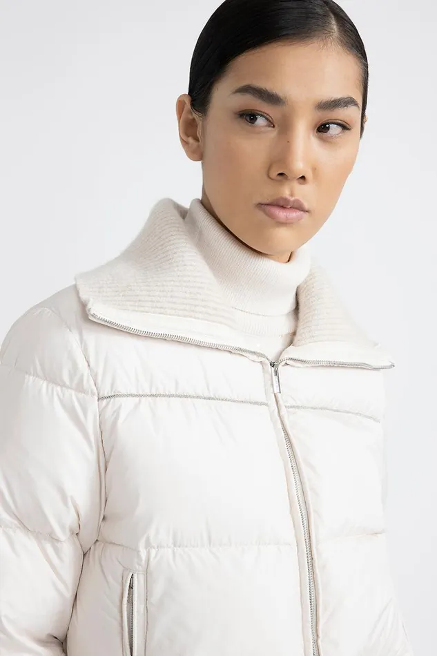 Peserico Outerwear Woman Short Goose Down Jacket With Tricot Collar Hornbeam Peserico Outerwear Woman Short Goose Down Jacket With Tricot Collar Hornbeam