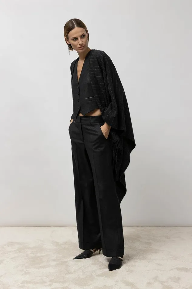 Peserico Suits And Sets Woman Lurex Wool Flannel Classic Trousers Graphite Peserico Suits And Sets Woman Lurex Wool Flannel Classic Trousers Graphite