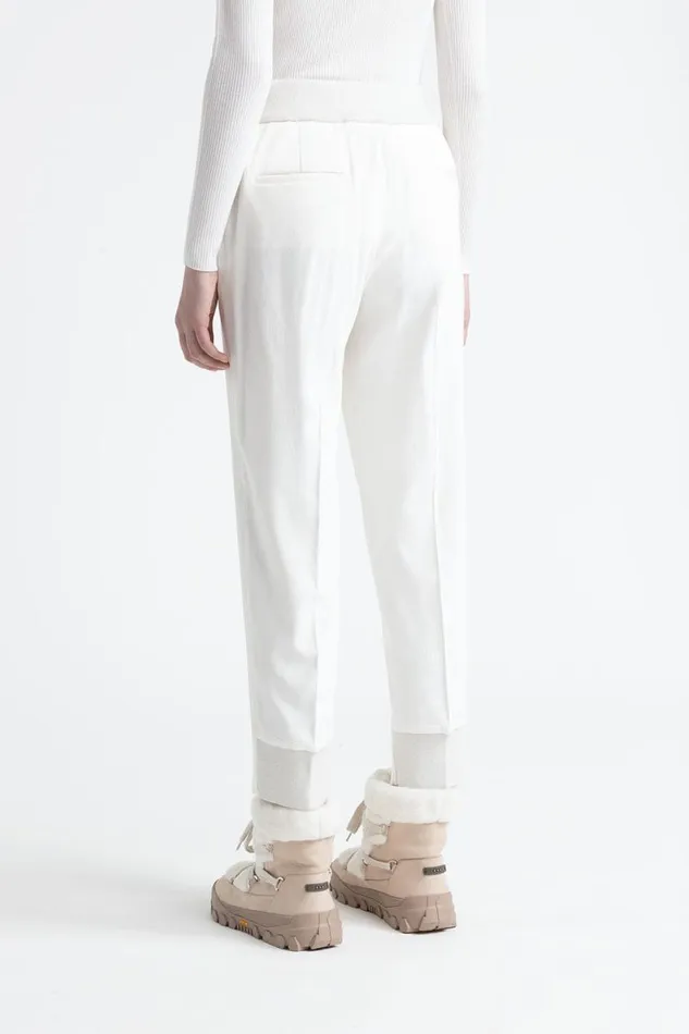 Peserico Trousers Woman Needlecord Carrot Trousers Natural White Peserico Trousers Woman Needlecord Carrot Trousers Natural White