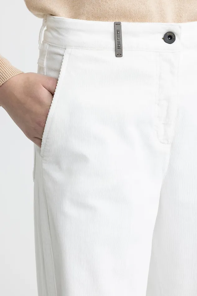 Peserico Trousers Woman Needlecord Carrot Trousers Natural White Peserico Trousers Woman Needlecord Carrot Trousers Natural White