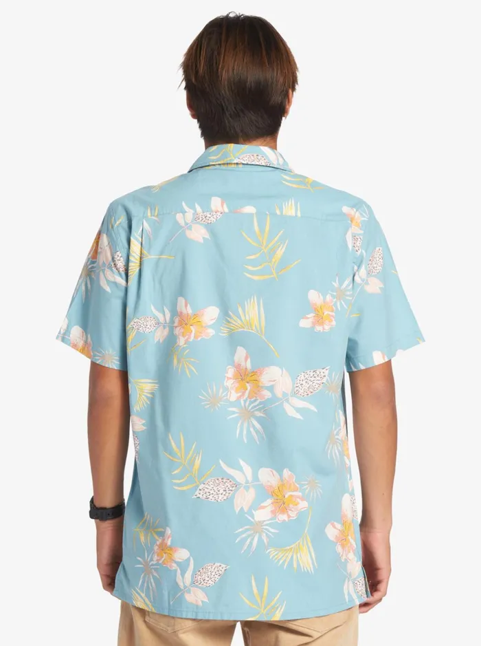 Shirts and Polos Men Quiksilver Tropical Floral Short Sleeve Woven Shirt Reef Waters Tropical Floral Ss Shirts and Polos Men Quiksilver Tropical Floral Short Sleeve Woven Shirt Reef Waters Tropical Floral Ss