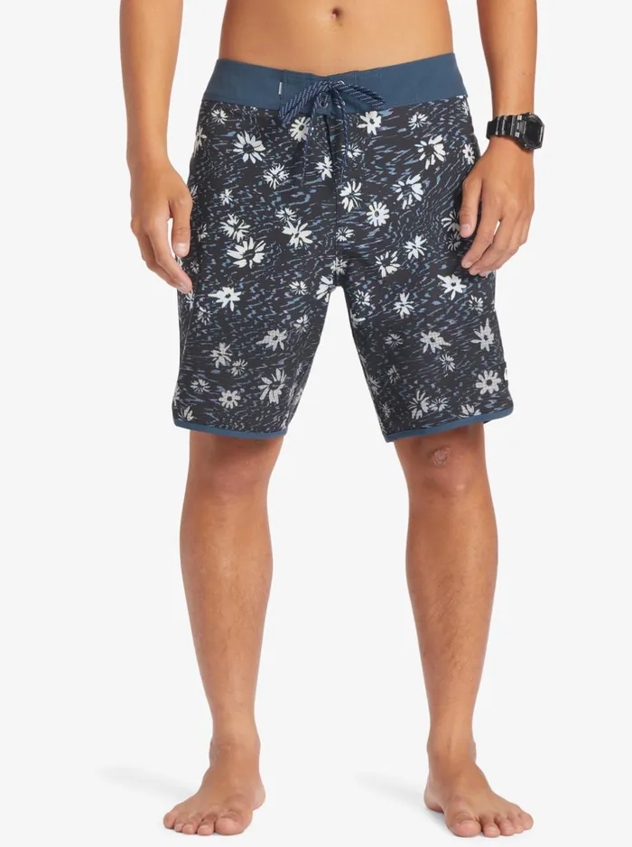 Shorts and Amphibians Men Quiksilver Highline Scallop 19034 Boardshorts Midnight Navy Shorts and Amphibians Men Quiksilver Highline Scallop 19034 Boardshorts Midnight Navy