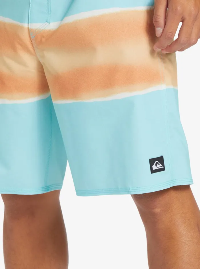 Shorts and Amphibians Men Quiksilver Surfsilk Air Brush 19034 Boardshorts Angel Blue Shorts and Amphibians Men Quiksilver Surfsilk Air Brush 19034 Boardshorts Angel Blue