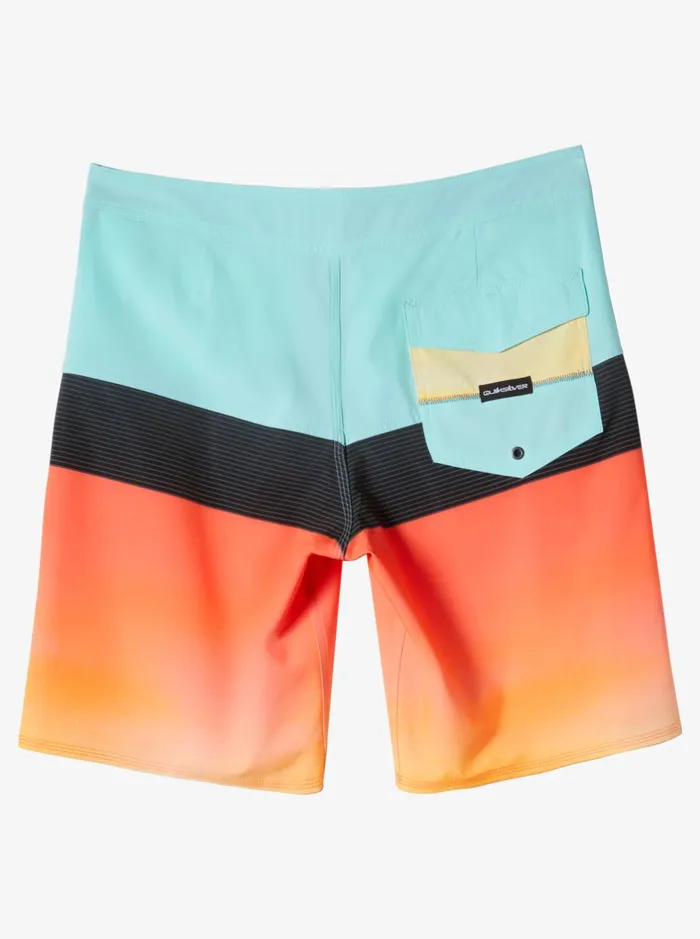Shorts and Amphibians Men Quiksilver Surfsilk Panel 20034 Boardshorts Angel Blue Shorts and Amphibians Men Quiksilver Surfsilk Panel 20034 Boardshorts Angel Blue