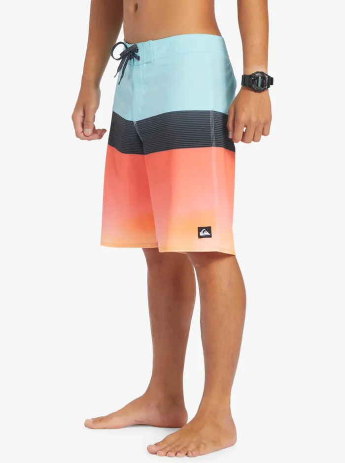 Shorts and Amphibians Men Quiksilver Surfsilk Panel 20034 Boardshorts Angel Blue Shorts and Amphibians Men Quiksilver Surfsilk Panel 20034 Boardshorts Angel Blue