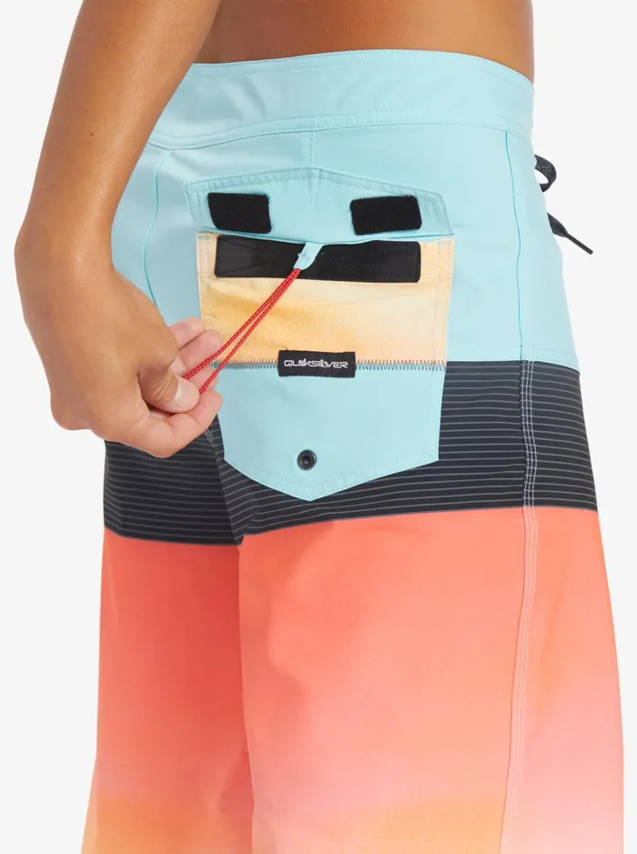 Shorts and Amphibians Men Quiksilver Surfsilk Panel 20034 Boardshorts Angel Blue Shorts and Amphibians Men Quiksilver Surfsilk Panel 20034 Boardshorts Angel Blue