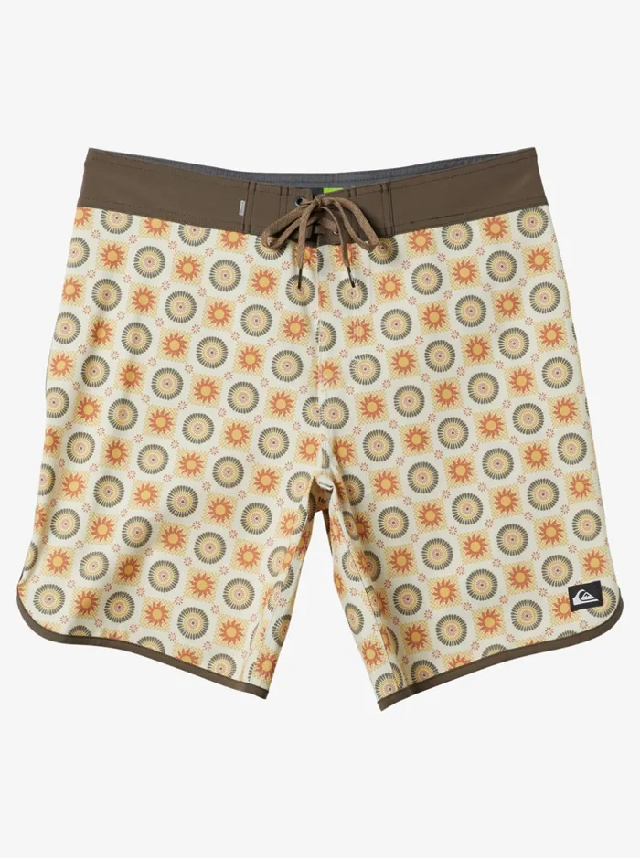 Shorts and Amphibians Men Quiksilver Surfsilk Scallop 19034 Boardshorts Birch Shorts and Amphibians Men Quiksilver Surfsilk Scallop 19034 Boardshorts Birch