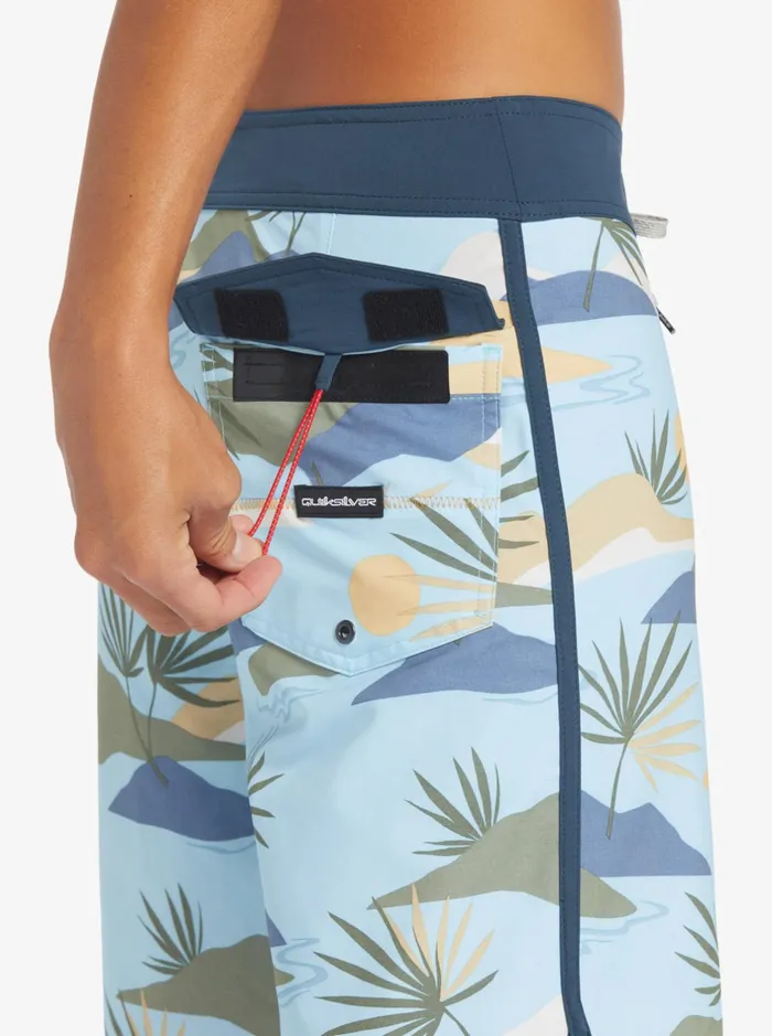 Shorts and Amphibians Men Quiksilver Surfsilk Scallop 19034 Boardshorts Sky Blue Shorts and Amphibians Men Quiksilver Surfsilk Scallop 19034 Boardshorts Sky Blue