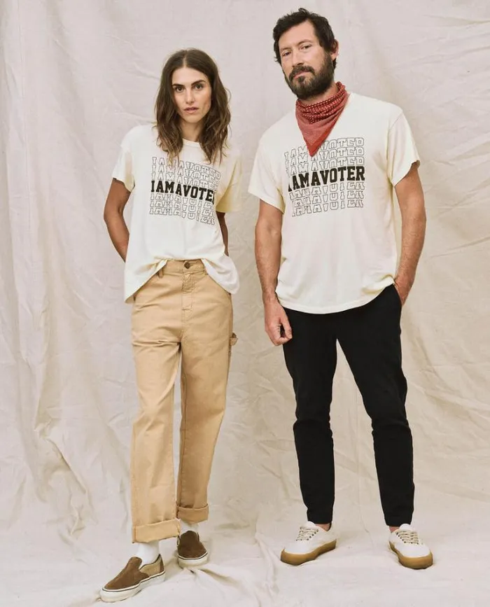 Tshirts Men039s The Great Limited Edition The Men039s I Am A Voter Boxy Crew Washed White