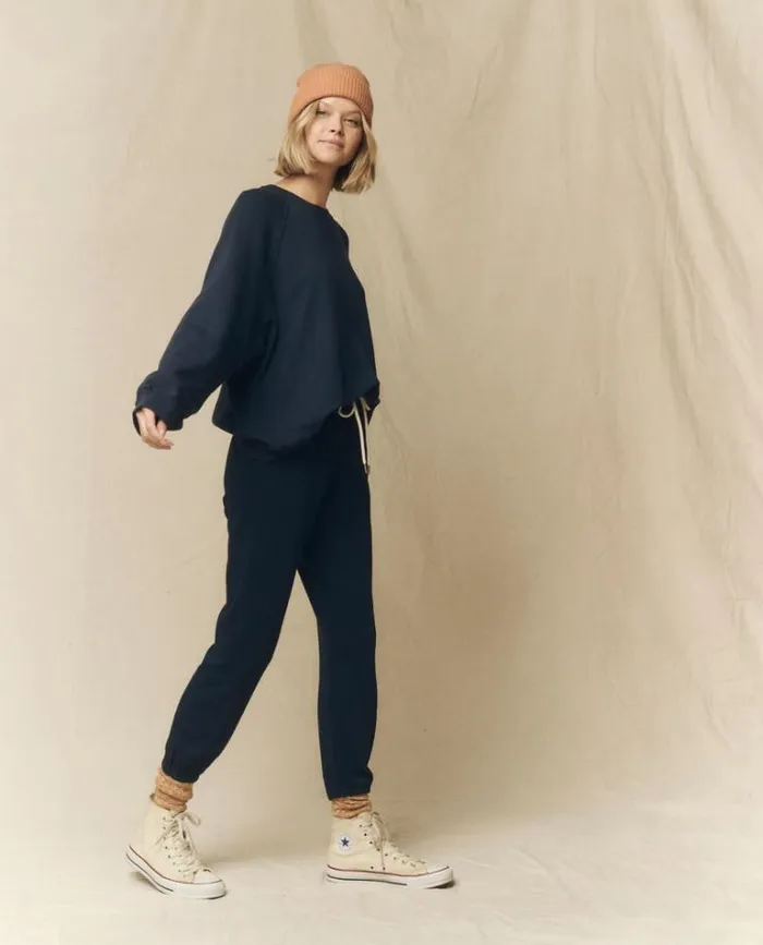 Tops Women039s The Great The Slouch Sweatshirt True Navy