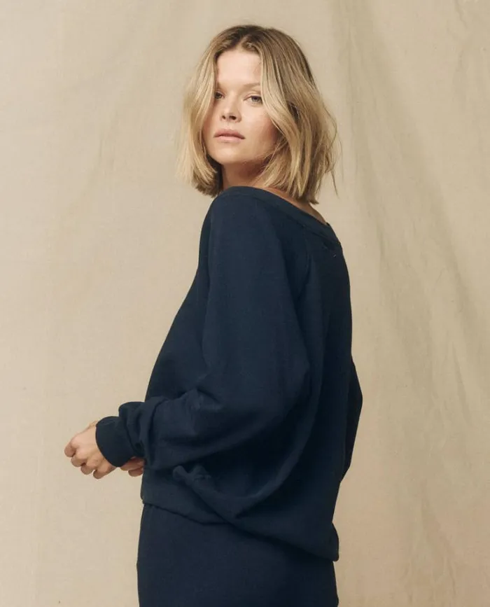 Tops Women039s The Great The VNeck Sweatshirt True Navy