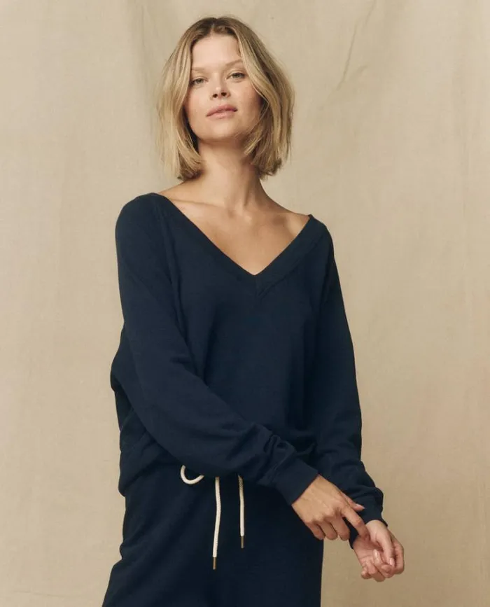Tops Women039s The Great The VNeck Sweatshirt True Navy