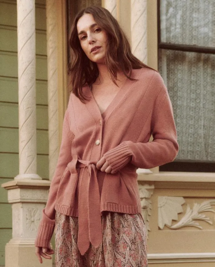 Tops Women039s The Great The Wayward Cardigan Dusk Pink