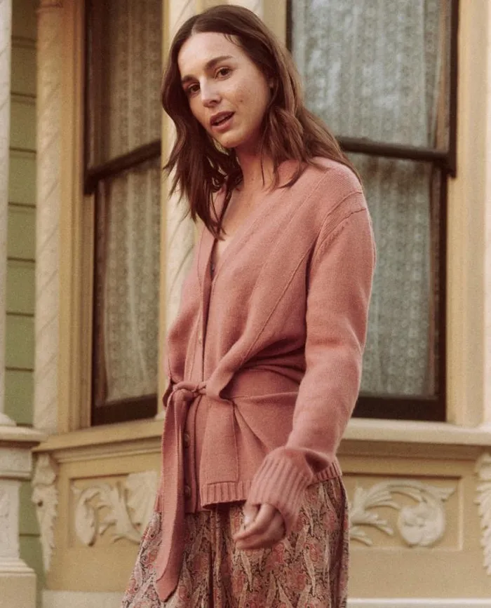 Tops Women039s The Great The Wayward Cardigan Dusk Pink