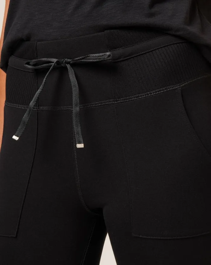 Women All Bottoms TravisMathew FRIDAY PONTE POCKET LEGGING Black