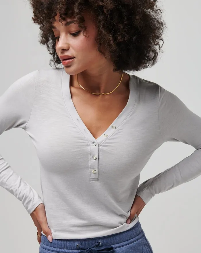 Women All Tops TravisMathew CLOUD JERSEY HENLEY Light Grey