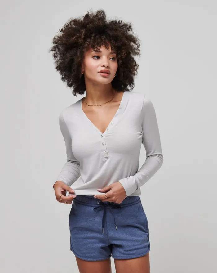 Women All Tops TravisMathew CLOUD JERSEY HENLEY Light Grey