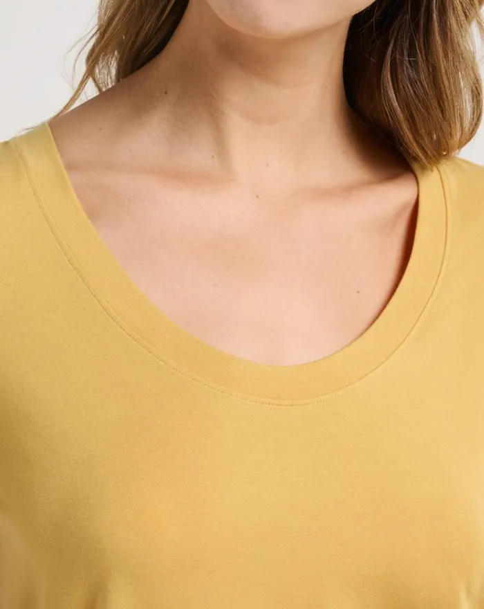 Women All Tops TravisMathew PHILLIPA TOP Bright Gold
