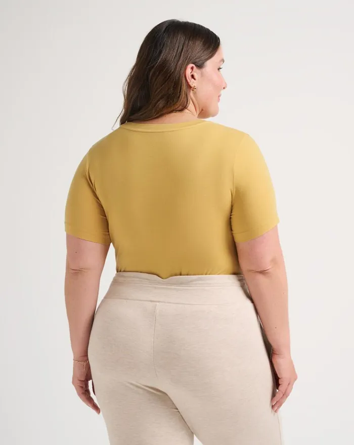 Women All Tops TravisMathew PHILLIPA TOP Bright Gold