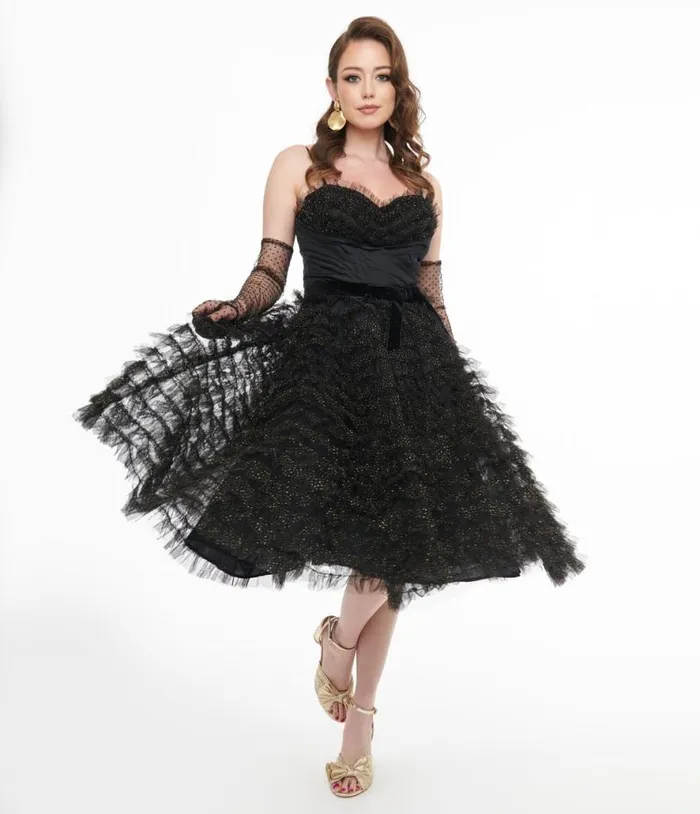 1950s Black and Gold Glitter Tulle Cupcake Swing Dress Dresses Unique Vintage Swing 1950s Black and Gold Glitter Tulle Cupcake Swing Dress Dresses Unique Vintage Swing