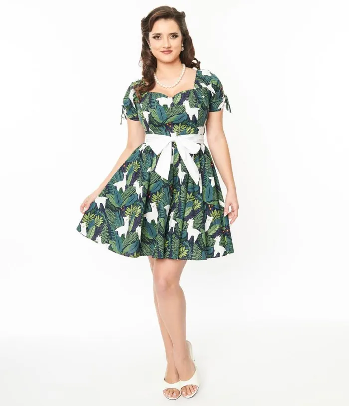 1950s Green Leaf and Llama Print Cotton Dakota Flare Dress Dresses Unique Vintage Pocket Dresses 1950s Green Leaf and Llama Print Cotton Dakota Flare Dress Dresses Unique Vintage Pocket Dresses