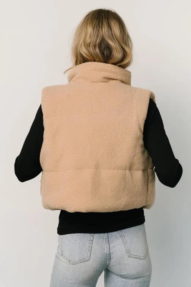 Baltic Born Outerwear Glenwood Zip Vest Sand 8211 Women Baltic Born Outerwear Glenwood Zip Vest Sand 8211 Women