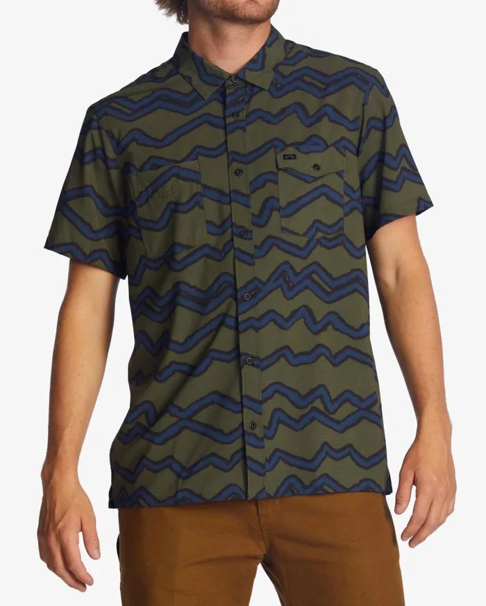 Billabong ADiv Surftrek Perf Short Sleeve Shirt Dark Olive Men Shirts Billabong ADiv Surftrek Perf Short Sleeve Shirt Dark Olive Men Shirts