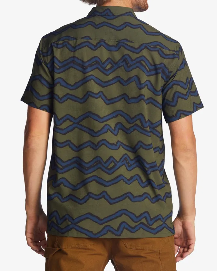 Billabong ADiv Surftrek Perf Short Sleeve Shirt Dark Olive Men Shirts Billabong ADiv Surftrek Perf Short Sleeve Shirt Dark Olive Men Shirts