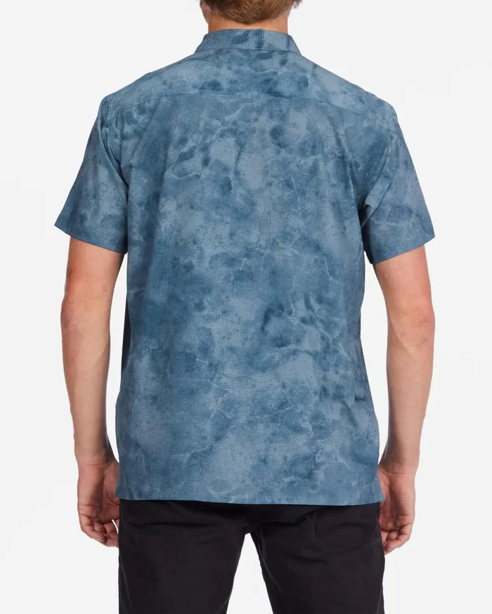 Billabong ADiv Surftrek Perf Short Sleeve Shirt Slate Blue Men Shirts Billabong ADiv Surftrek Perf Short Sleeve Shirt Slate Blue Men Shirts