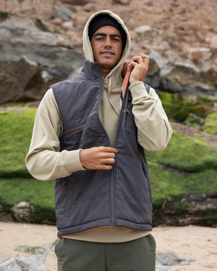 Billabong ADiv Trail Reversible FullZip Vest Raven Men Jackets Billabong ADiv Trail Reversible FullZip Vest Raven Men Jackets