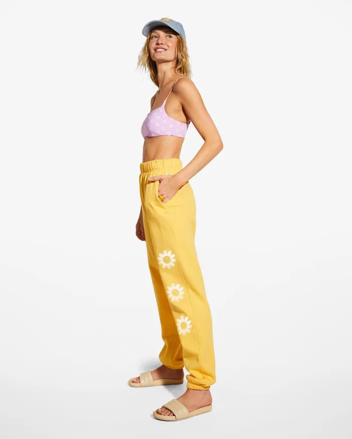 Billabong Billabong X Smiley Happy Saturday Joggers Brighter Days Women Pants Billabong Billabong X Smiley Happy Saturday Joggers Brighter Days Women Pants