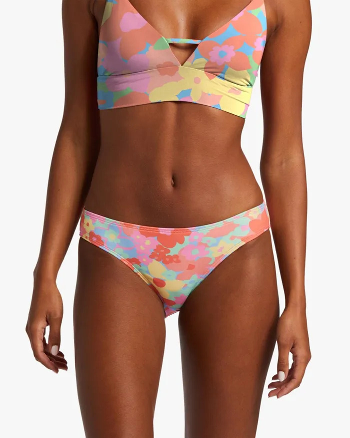 Billabong Coast Is Clear Lowrider Medium Bikini Bottoms Multi Women Bikini Bottoms Billabong Coast Is Clear Lowrider Medium Bikini Bottoms Multi Women Bikini Bottoms