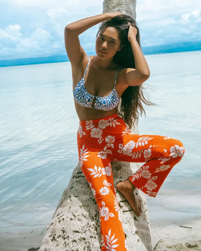 Billabong Going High Stretchy Knit Flared Pants Red Aloha Women Pants