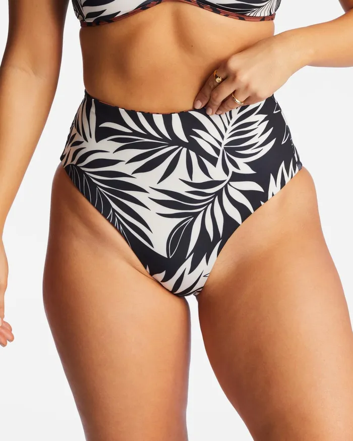 Billabong Spotted In Paradise Hi Retro Reversible High Leg Bikini Bottoms Multi Women Bikinis Billabong Spotted In Paradise Hi Retro Reversible High Leg Bikini Bottoms Multi Women Bikinis